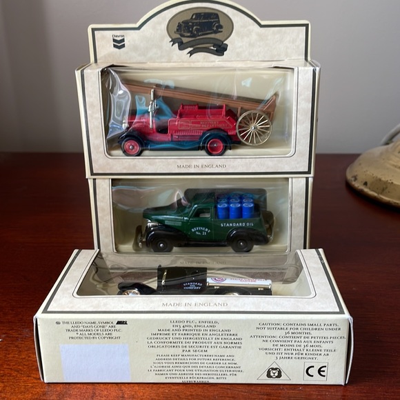 Chevron Commemorative Collection Die Cast Vehicles - 1 pkg of 3 Trucks - Picture 11 of 14